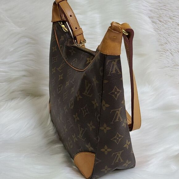 💯 Authentic Louis Vuitton Boulogne  Handbag 🍀 - Picture 11 of 17